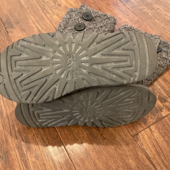 UGG, Austrian Gray boots, size 6 - Picture 4 of 11